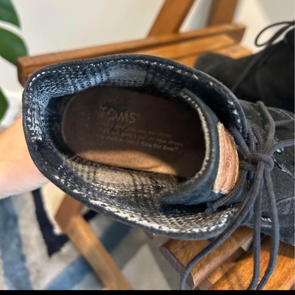 TOMS black Women's Desert Wedge Bootie ~ size 7 - Picture 5 of 5